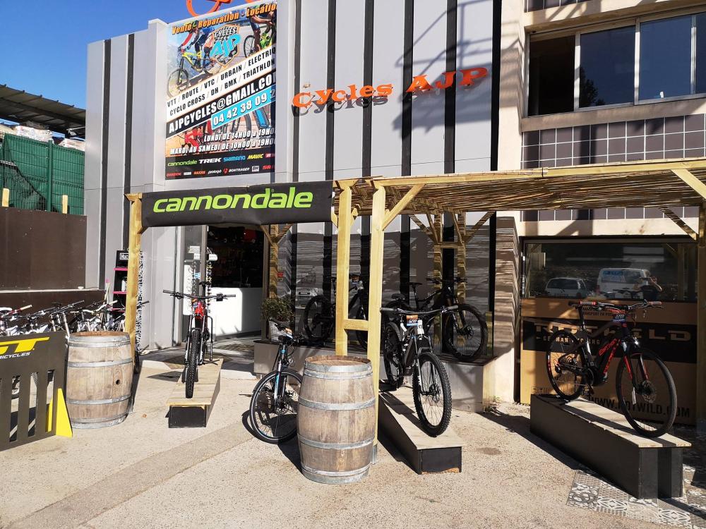 Cycles AJP magasin